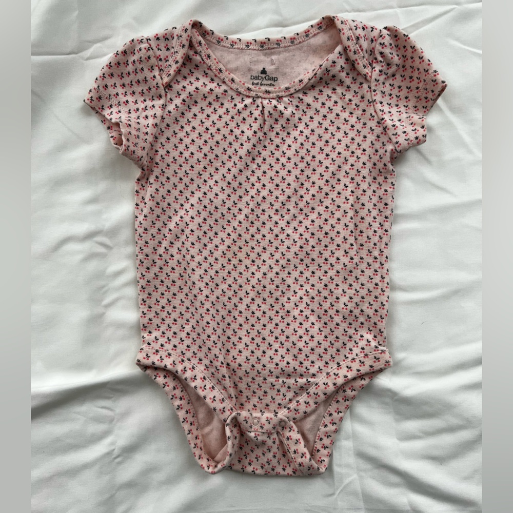 Baby Gap Onesie 6-12M
